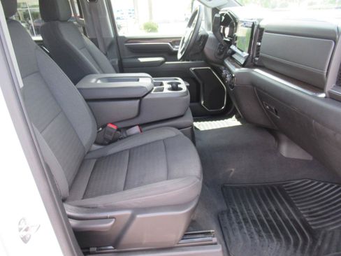 Used 2024 Chevrolet Silverado 3500 LT w/ Convenience Package AWD/4WD image 11