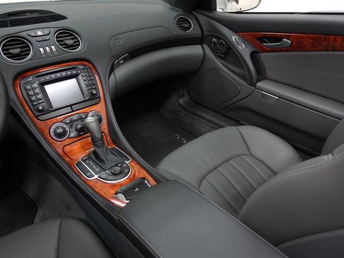 Used 2004 Mercedes-Benz SL 55 AMG image 9