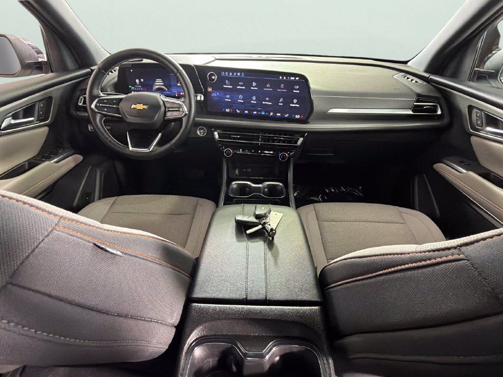 Used 2026 Chevrolet Traverse LT w/ Driver Confidence Package FWD image 34