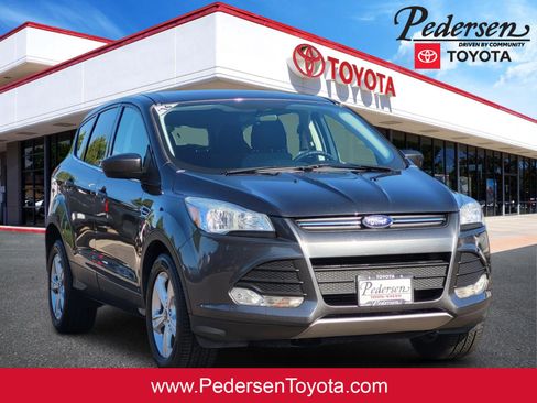 Used 2016 Ford Escape SE FWD image 1