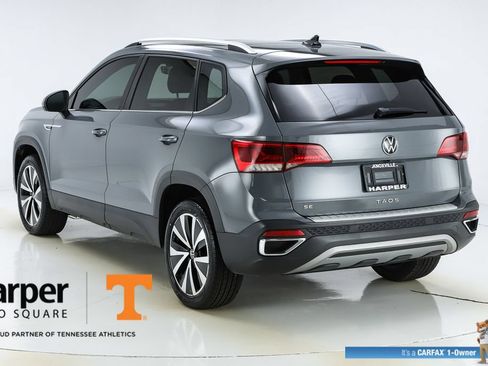 Used 2023 Volkswagen Taos SE w/ Panoramic Sunroof Package FWD image 45