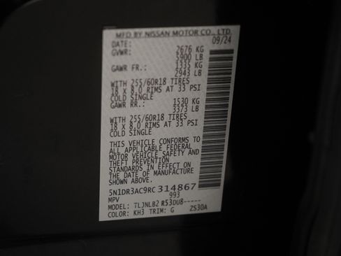 Used 2024 Nissan Pathfinder S image 28