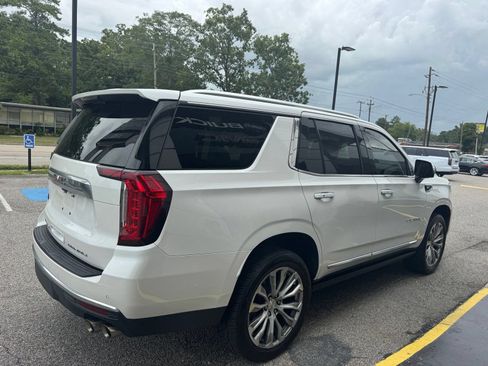 Used 2022 GMC Yukon Denali w/ Denali Premium Package AWD/4WD image 8