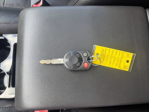 Used 2012 Ford Escape Limited AWD/4WD image 29