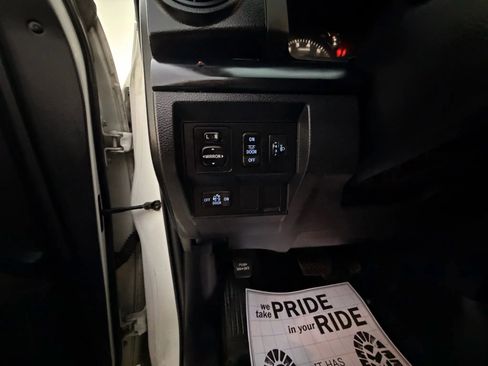 Used 2016 Toyota Tundra SR image 31