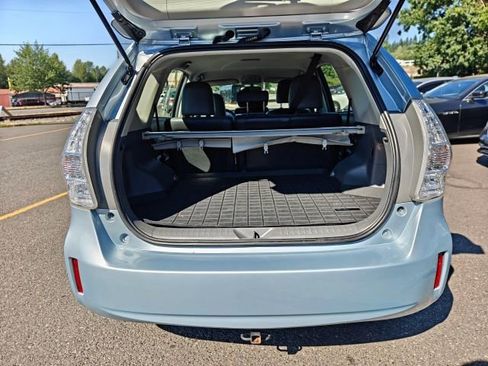 Used 2013 Toyota Prius V Five image 25