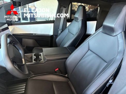 Used 2024 Tesla Cybertruck AWD Crew Cab image 11