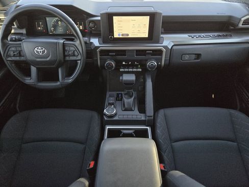 Certified 2025 Toyota Tacoma SR5 image 27