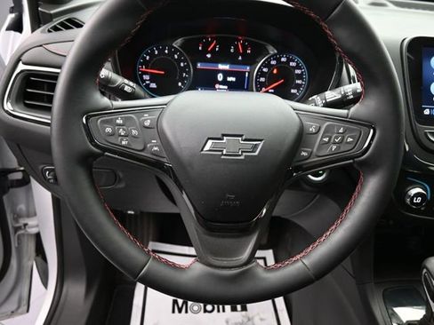 Used 2023 Chevrolet Equinox RS image 40