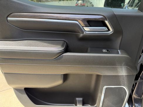 Used 2023 Chevrolet Silverado 1500 LTZ w/ LTZ Premium Package AWD/4WD image 23
