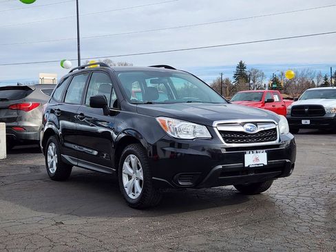 Used 2016 Subaru Forester 2.5i w/ Alloy Wheel Package image 9