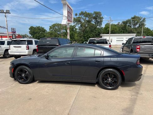 Used 2018 Dodge Charger SXT RWD image 7