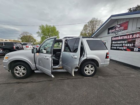 Used 2010 Ford Explorer XLT image 25
