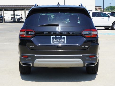 Used 2023 Honda Pilot Elite image 7
