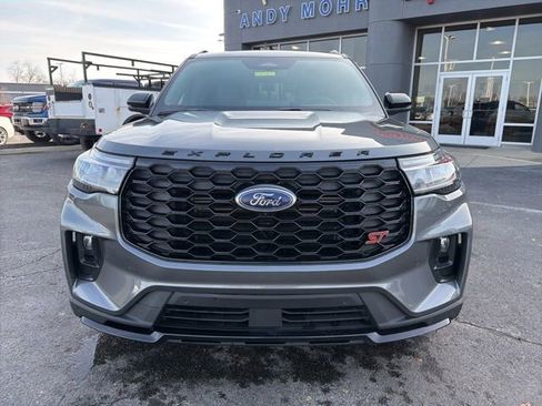 Used 2025 Ford Explorer ST image 14