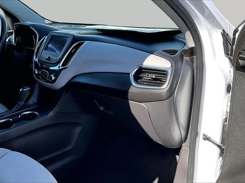 Used 2021 Chevrolet Equinox LT FWD image 14