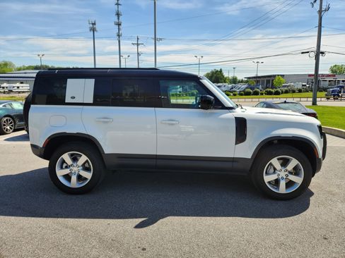 Certified 2024 Land Rover Defender 110 S AWD/4WD image 6