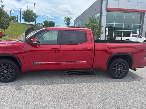 Used 2025 Toyota Tundra Platinum AWD/4WD image 10