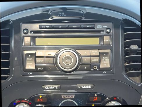 Used 2013 Nissan Juke SV FWD image 27