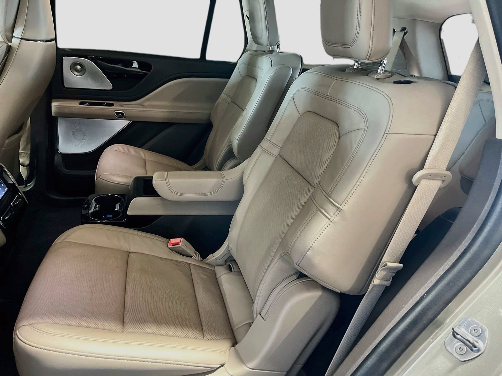 Used 2023 Lincoln Aviator Reserve w/ Equipment Group 201A AWD/4WD image 25