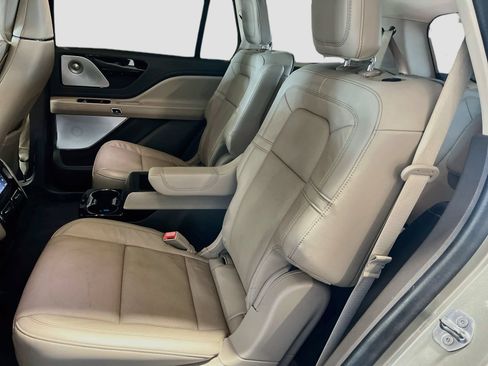 Used 2023 Lincoln Aviator Reserve w/ Equipment Group 201A AWD/4WD image 25