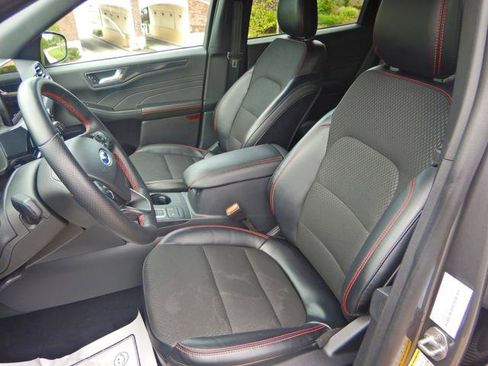 Used 2025 Ford Escape ST-Line AWD/4WD image 11