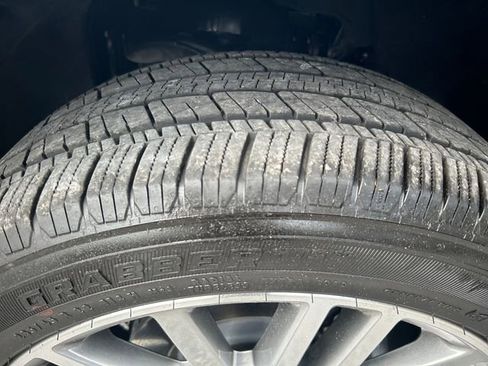 Used 2024 Ford Expedition Limited RWD image 28