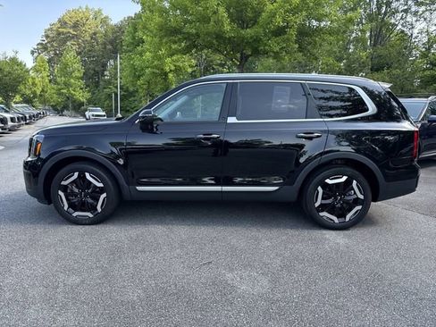 Used 2023 Kia Telluride S w/ S Sunroof Package FWD image 4