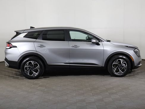 Used 2024 Kia Sportage LX image 16