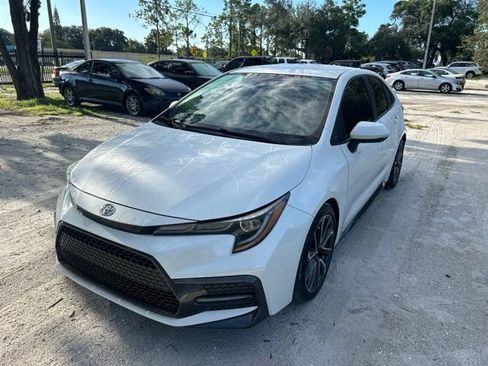 Used 2020 Toyota Corolla SE FWD image 2