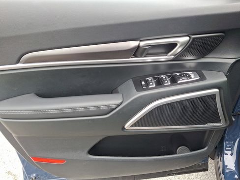 New 2025 Kia Telluride S image 13