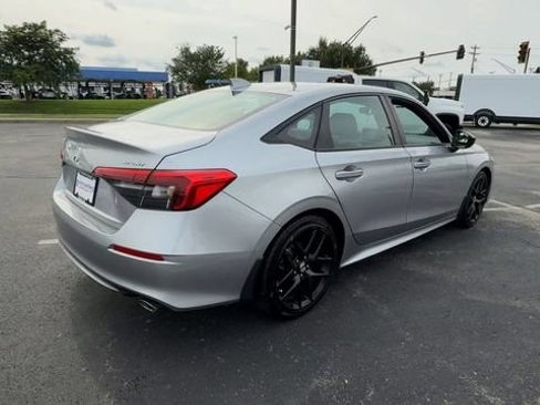 Used 2023 Honda Civic Sport image 8