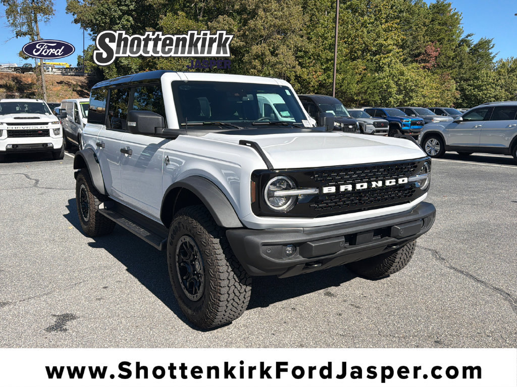 Used 2025 Ford Bronco Outer Banks w/ Sasquatch Package AWD/4WD image 1