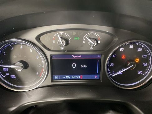 Used 2023 Buick Enclave Essence image 2