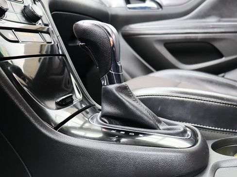 Used 2021 Buick Encore Preferred w/ Safety Package II FWD image 49