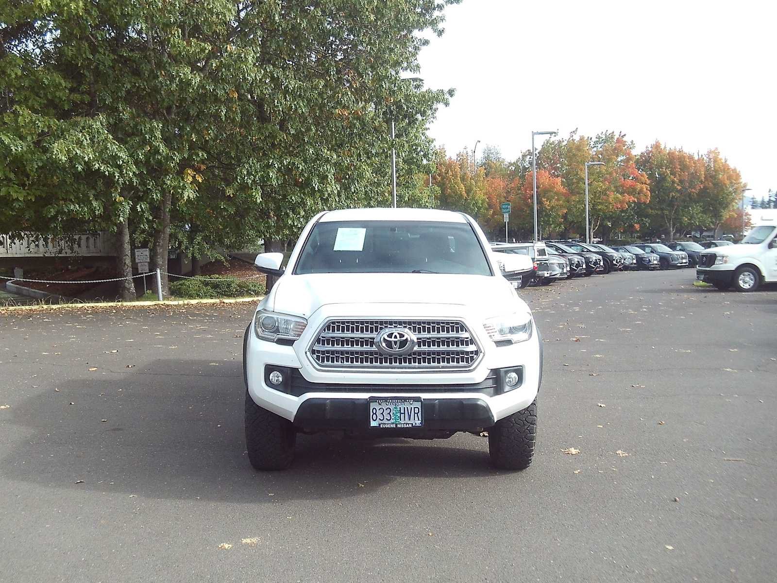 Used 2016 Toyota Tacoma TRD Off-Road w/ Towing Package AWD/4WD image 8