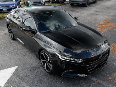 Used 2018 Honda Accord Sport image 18