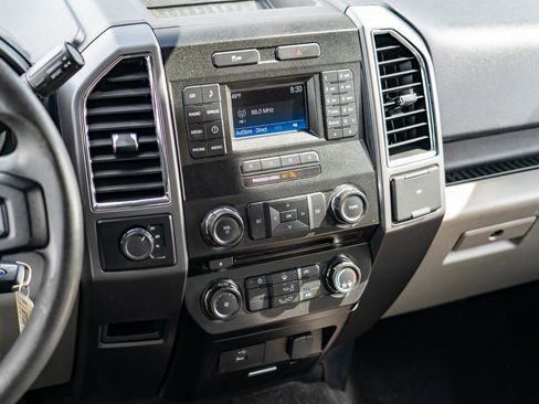 Used 2016 Ford F150 XLT image 22