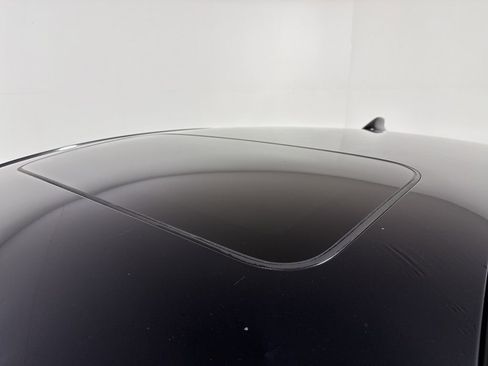 Used 2021 Honda Accord Sport image 11