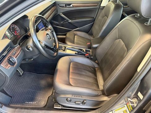 Used 2020 Volkswagen Passat 2.0T SEL image 5