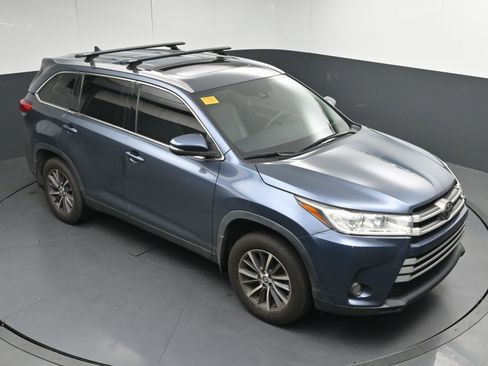 Used 2019 Toyota Highlander XLE image 33