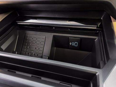 New 2026 Ford F350 Platinum w/ Platinum Plus Package image 36