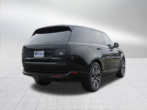 Used 2023 Land Rover Range Rover SE image 3