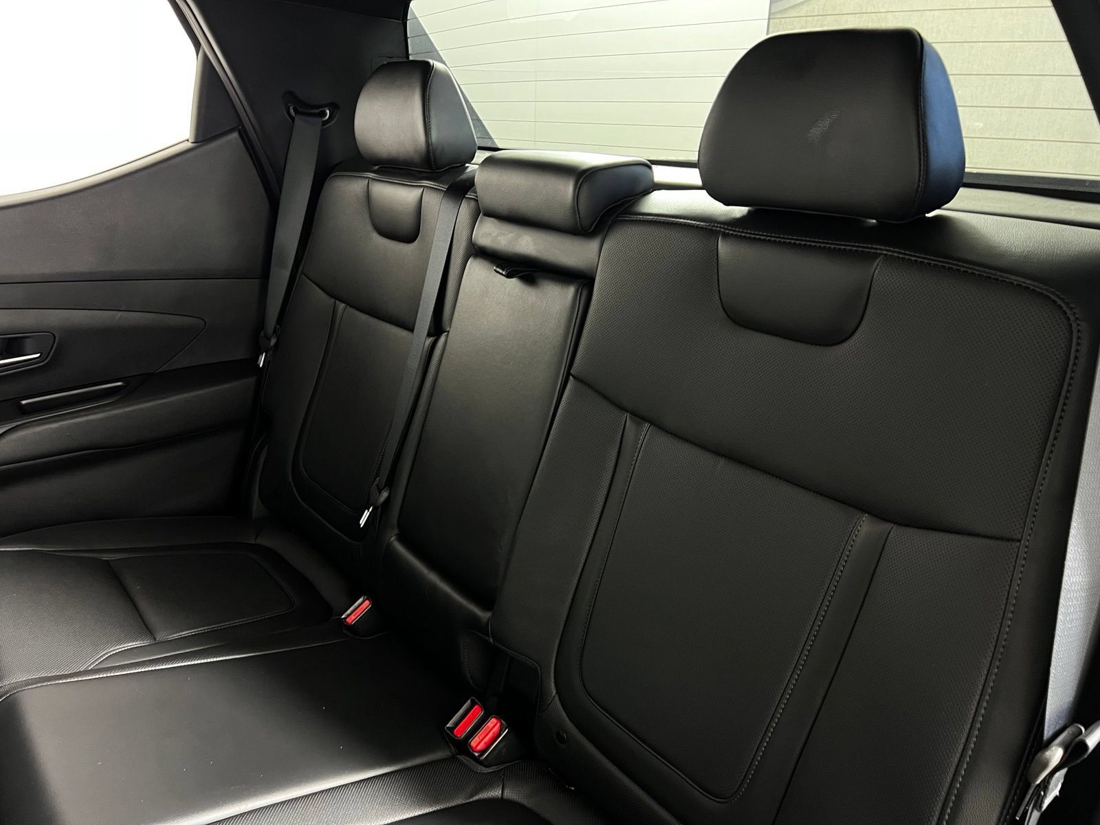 Used 2025 Hyundai Santa Cruz SEL FWD image 23