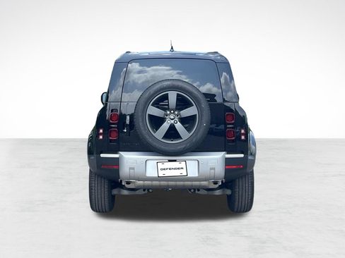 Used 2025 Land Rover Defender 110 S AWD/4WD image 9