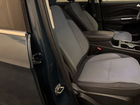 Used 2019 Ford Escape SE image 21