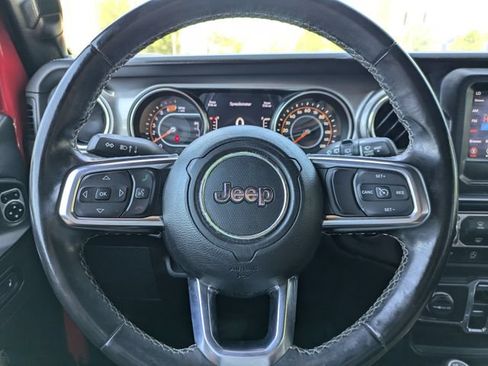 Used 2020 Jeep Wrangler Unlimited Sahara AWD/4WD image 26