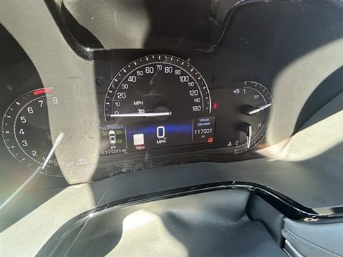 Used 2017 Cadillac XT5 Luxury w/ Driver Awareness Package image 16