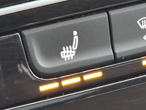 Used 2022 Volkswagen Atlas SEL image 13