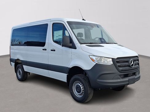 New 2025 Mercedes-Benz Sprinter 2500 image 3